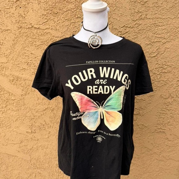 Tops - Black butterfly graphic tee with positive message